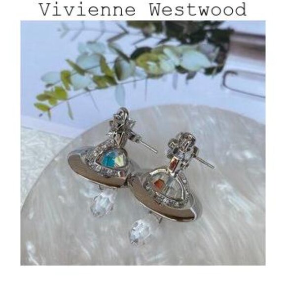 Vivienne Westwood ORB Chain Necklace Golden Saturn Pendant VW Jewelry Gift - Picture 4 of 5